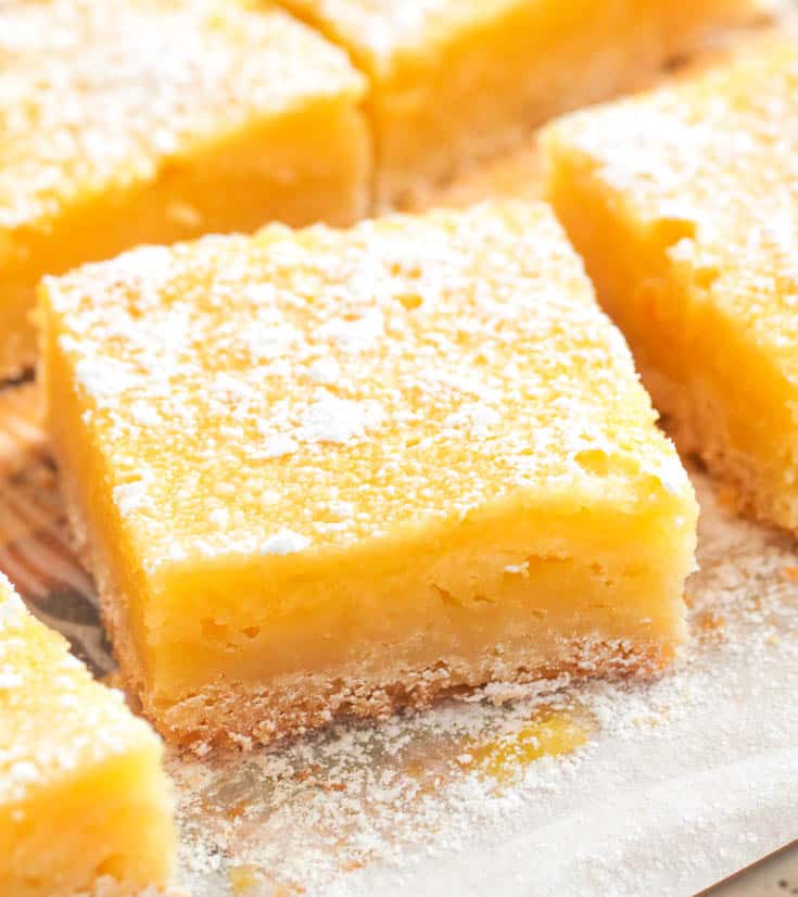Lemon Bar ready to enjoy